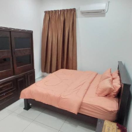 Maryam Homestay Jertih ภายนอก รูปภาพ